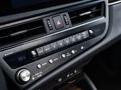 2021 Lexus ES 300h Premium, чёрный — фото 17