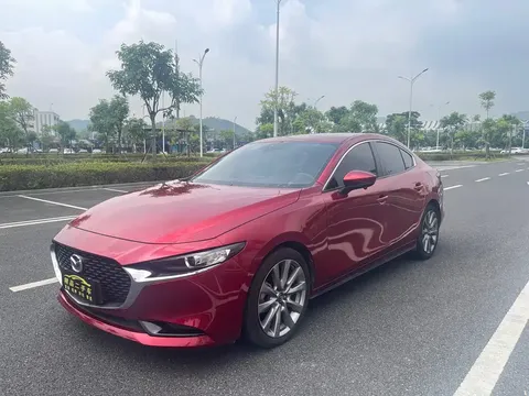 2022 Mazda 3 2.0L AT