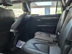 2022 Toyota Highlander 2.5L Hybrid 4WD Ultimate 7-seat, белый — фото 5