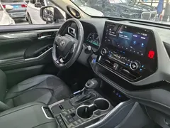 2022 Toyota Highlander 2.5L Hybrid 4WD Ultimate 7-seat, белый — фото 6