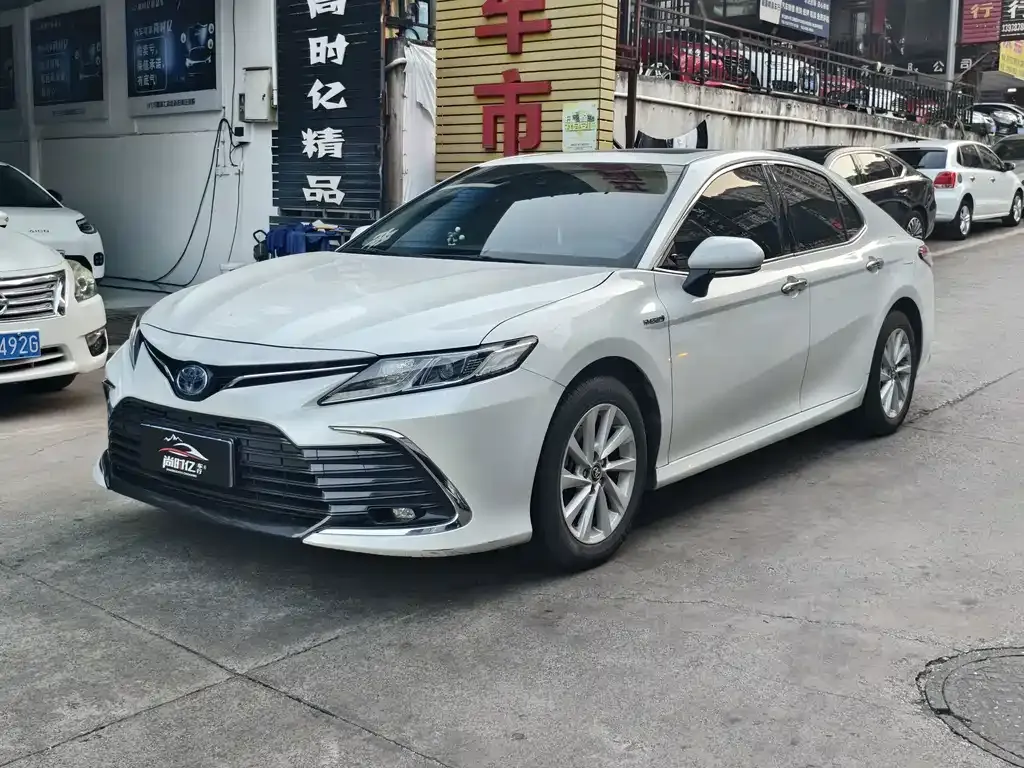 2021 Toyota Camry Hybrid 2.5HGVP Leading