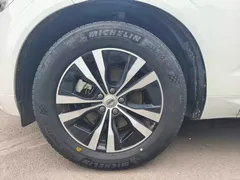 2024 Volvo XC60 4WD Luxury, белый — фото 5