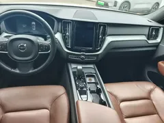 2024 Volvo XC60 4WD Luxury, белый — фото 8