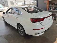 2020 Kia Cerato 1.5L CVT Sunroof, белый — фото 5