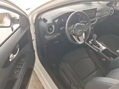 2020 Kia Cerato 1.5L CVT Sunroof, белый — фото 16