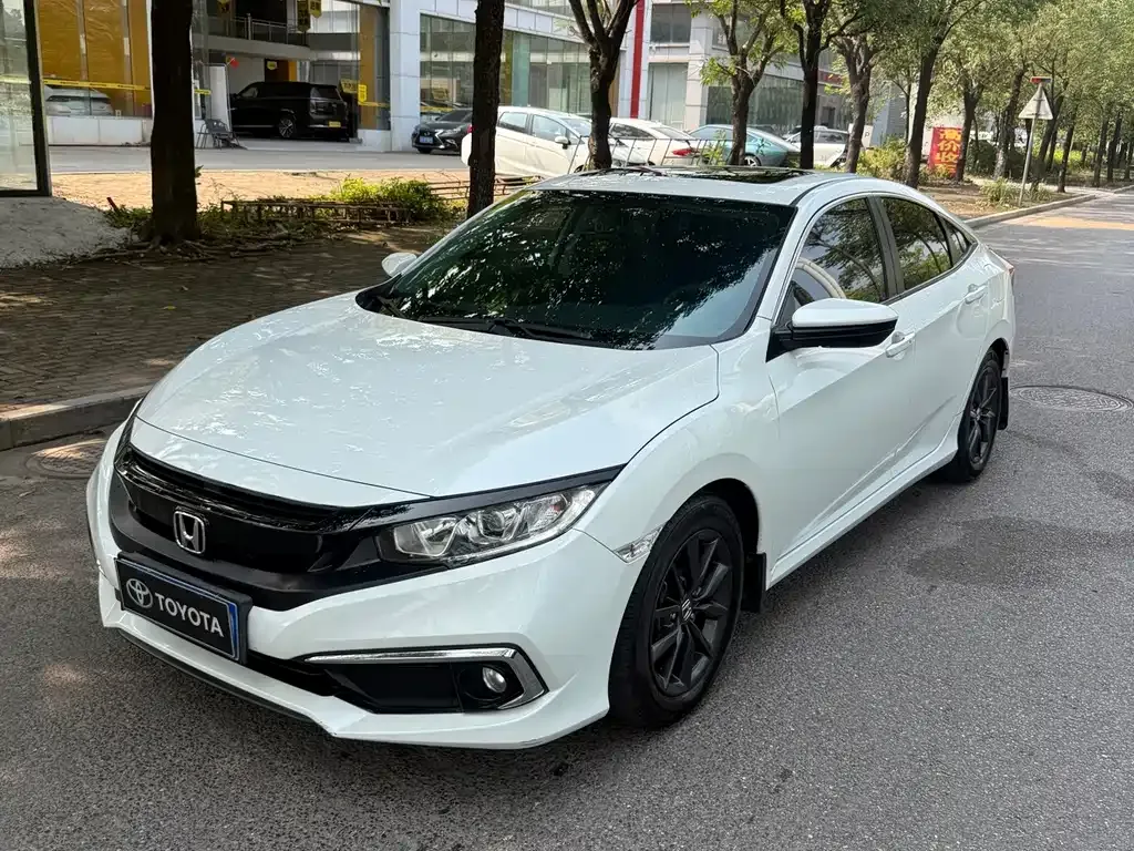 2019 Honda Civic 220TURBO CVT China 5