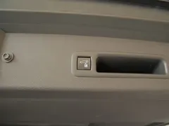 2021 Toyota Sienna 2.5L Hybrid Platinum, синий — фото 22