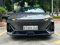 2023 Changan UNI-V 1.5T Premium — фото 2