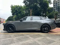 2023 Changan UNI-V 1.5T Premium — фото 7