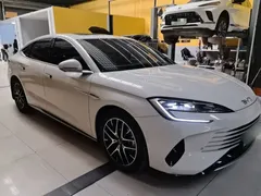 2023 BYD Seal PHEV 1.5L 121km Premium, белый — фото 4