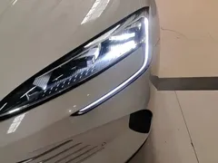 2023 BYD Seal PHEV 1.5L 121km Premium, белый — фото 24