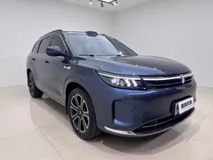 2024 Aito M7 1.5T Smart Driving 4WD Ultra 5-seat, синий — фото 3