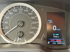 2021 Toyota Corolla 1.2T S-CVT Luxury, белый — фото 13
