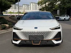 2023 Changan UNI-V 1.5T Sport, белый — фото 2