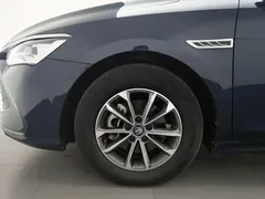 2024 BYD Qin PLUS Honor DM-i PHEV 55km Leading, синий — фото 17