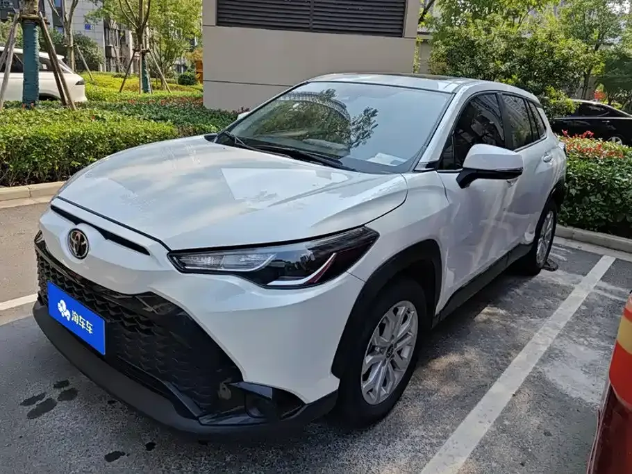 2022 Toyota Frontlander 2.0L CVT Leading