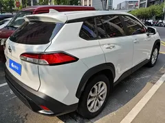 2022 Toyota Frontlander 2.0L CVT Leading, белый — фото 3