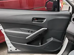 2022 Toyota Frontlander 2.0L CVT Leading, белый — фото 7