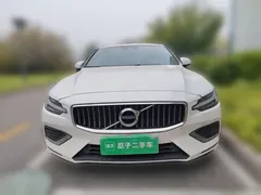 2021 Volvo S60 T4 Luxury, белый — фото 2