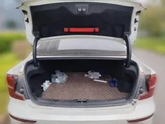2021 Volvo S60 T4 Luxury, белый — фото 15