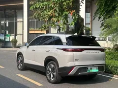 2023 BYD Frigate 07 DM-p PHEV 175KM 4WD Flagship — фото 4