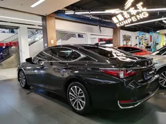 2023 Lexus ES 260 Excellence, чёрный — фото 3