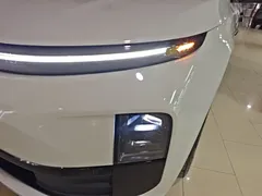2024 Li Auto L6, белый — фото 24