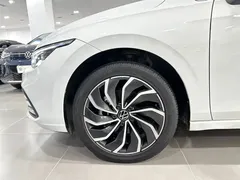 2021 Volkswagen Golf 280TSI DSG 30th Anniversary, белый — фото 32