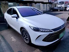 2025 BYD Qin PLUS DM-i PHEV Smart Driving 55km Leading, белый — фото 4