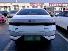 2025 BYD Qin PLUS DM-i PHEV Smart Driving 55km Leading, белый — фото 6