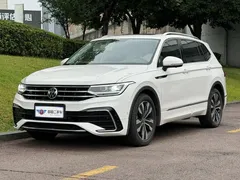 2022 Volkswagen Tiguan L 330TSI AT 2WD R-Line, белый — фото 1