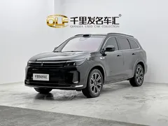 2024 Aito M7 1.5T RWD Smart Driving Ultra 5-seat, чёрный — фото 1