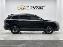 2024 Aito M7 1.5T RWD Smart Driving Ultra 5-seat, чёрный — фото 6
