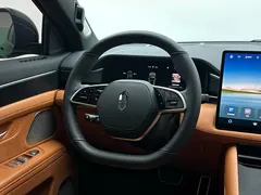 2024 Aito M7 1.5T RWD Smart Driving Ultra 5-seat, чёрный — фото 21