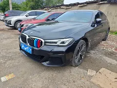 2023 BMW 5 Series 530Li Leading Luxury Package, чёрный — фото 1