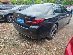 2023 BMW 5 Series 530Li Leading Luxury Package, чёрный — фото 6
