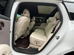 2025 Li Auto i6 4WD Standard, белый — фото 6