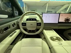 2025 Li Auto i6 4WD Standard, белый — фото 7