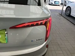 2024 Hongqi E-QM5 EV 610km Plus — фото 8