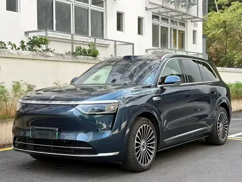 2025 Aito M8 EREV Ultra 53.4kWh 5-Seat 192-line Lidar
