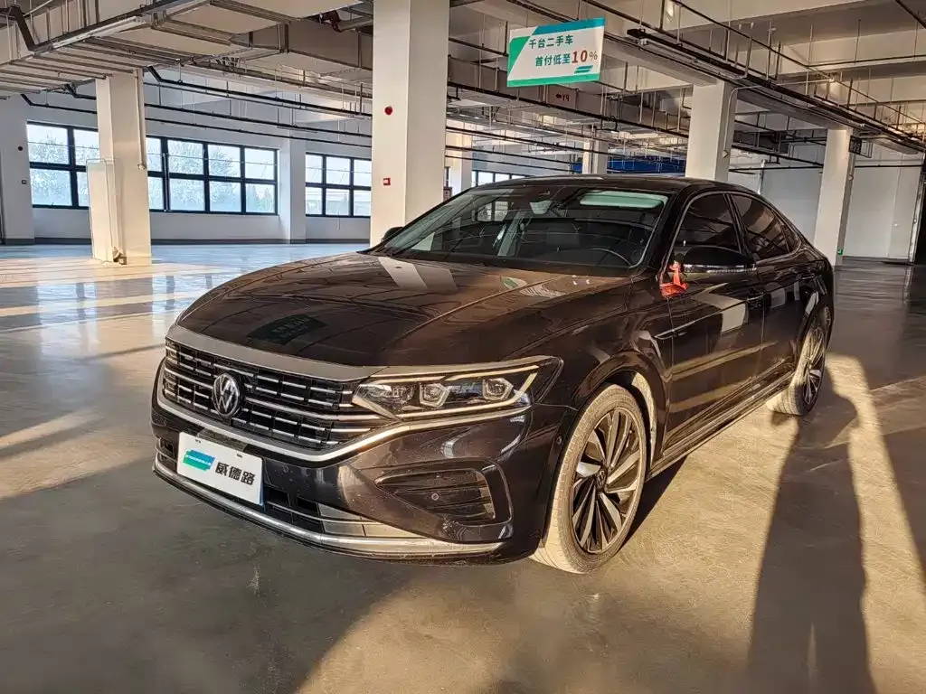 2022 Volkswagen Passat 330TSI Luxury