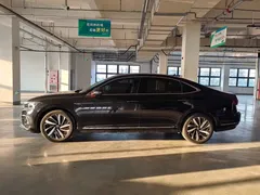 2022 Volkswagen Passat 330TSI Luxury, чёрный — фото 3