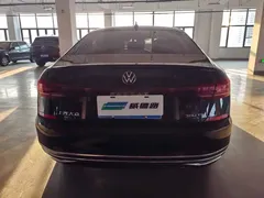 2022 Volkswagen Passat 330TSI Luxury, чёрный — фото 5