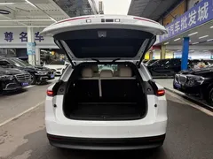 2025 Li Auto i6 4WD Standard, белый — фото 20
