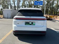 2025 Li Auto i8 Standard, белый — фото 4