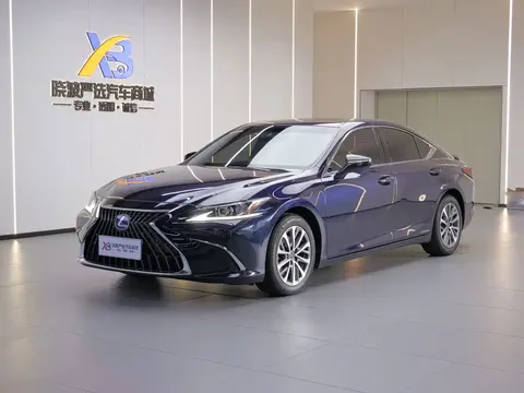 2021 Lexus ES 300h Excellence