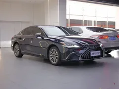 2021 Lexus ES 300h Excellence, синий — фото 2