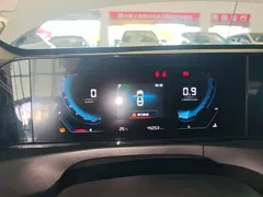 2021 Changan Eado PLUS Blue Whale NE 1.4T GDI DCT Premium, белый — фото 12