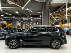 2022 BMW X5 30Li Premium M Sport Package, чёрный — фото 4