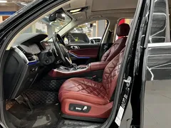 2022 BMW X5 30Li Premium M Sport Package, чёрный — фото 8